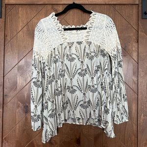 Beautiful feminine blouse 🌾 with eyelet